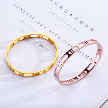 Load image into Gallery viewer, Roman Bangle