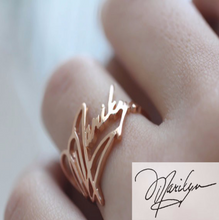 Load image into Gallery viewer, Signature Ring