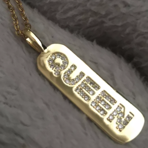 Queen Necklace